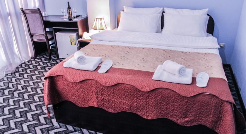 Royal Georgia Hotel Tbilisi ภายนอก รูปภาพ