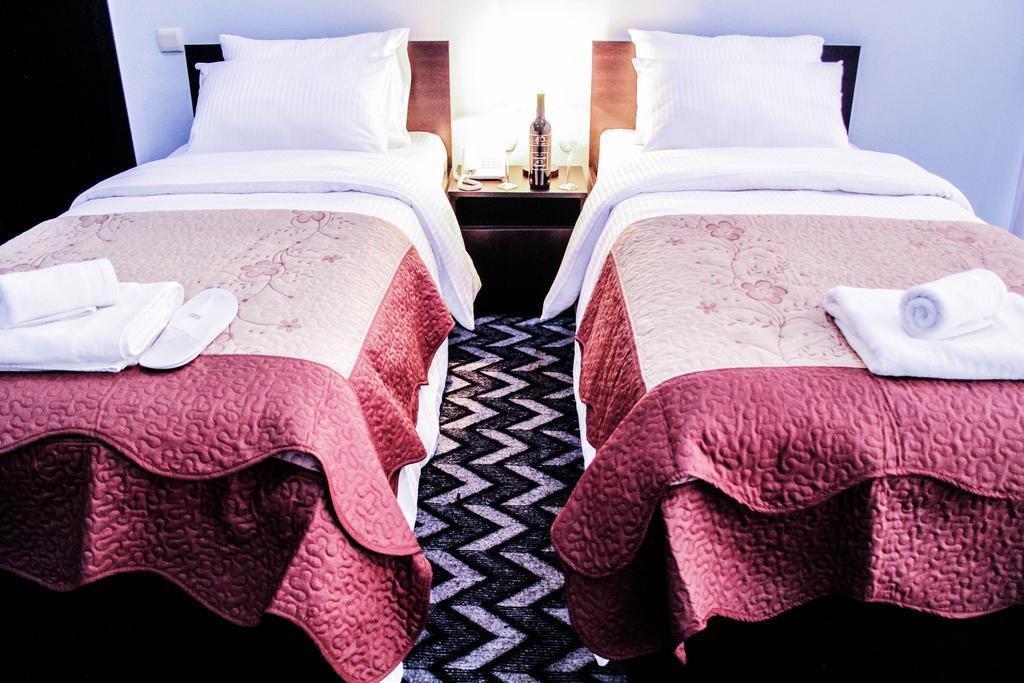 Royal Georgia Hotel Tbilisi ภายนอก รูปภาพ