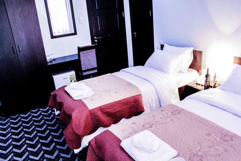 Royal Georgia Hotel Tbilisi ภายนอก รูปภาพ